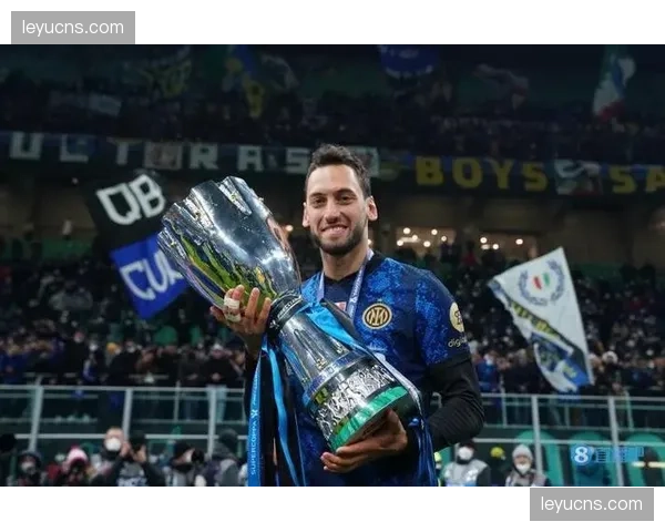 意甲中场税前年薪分析:巴雷拉1200万欧第一,德布劳内、恰尔汗奥卢并列第二 意甲中场税前年薪分析:巴雷拉1200万欧第一,德布劳内、恰尔汗奥卢并列第二